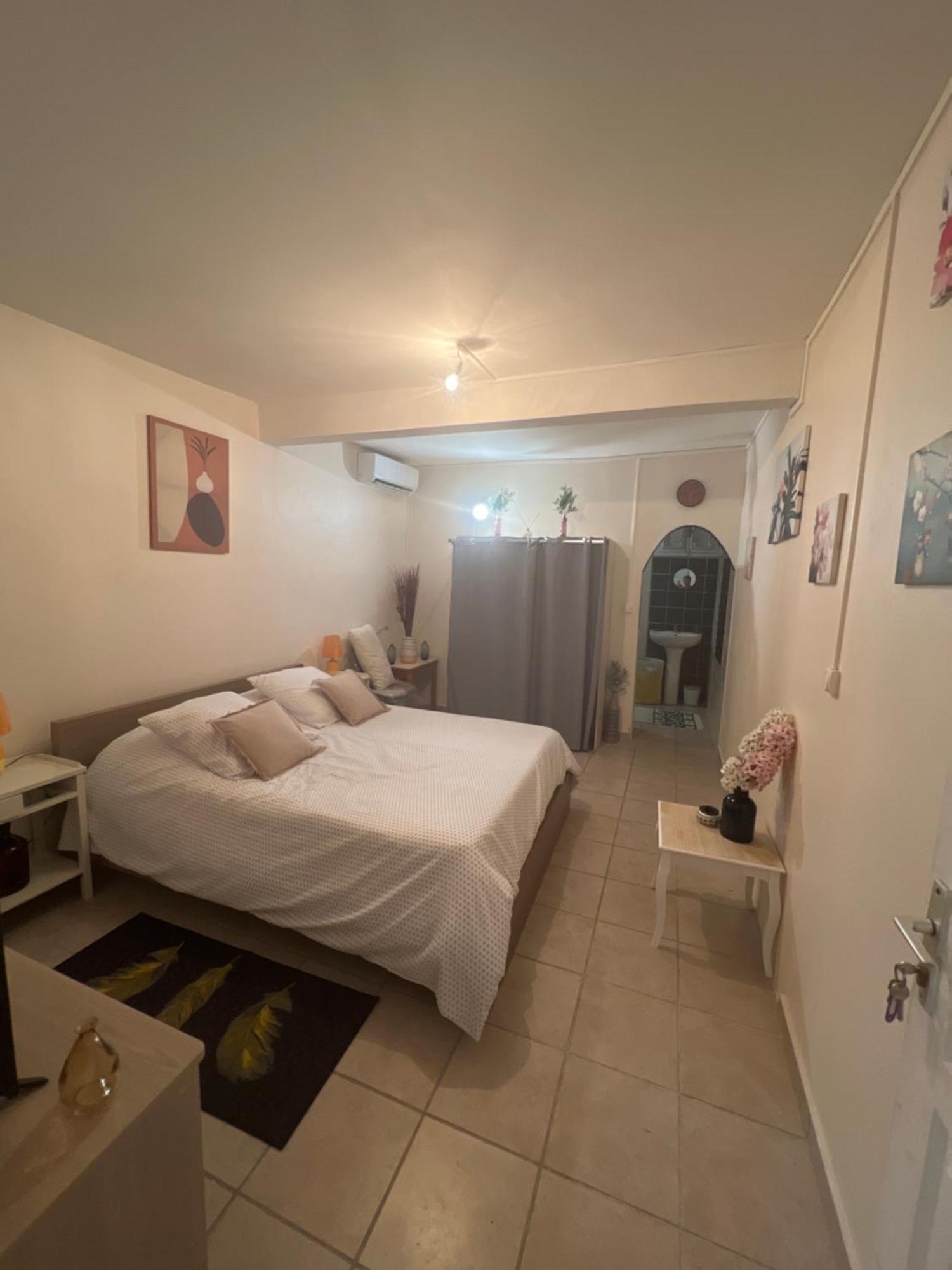לה פראנסז Studio Meuble Orchidee מראה חיצוני תמונה